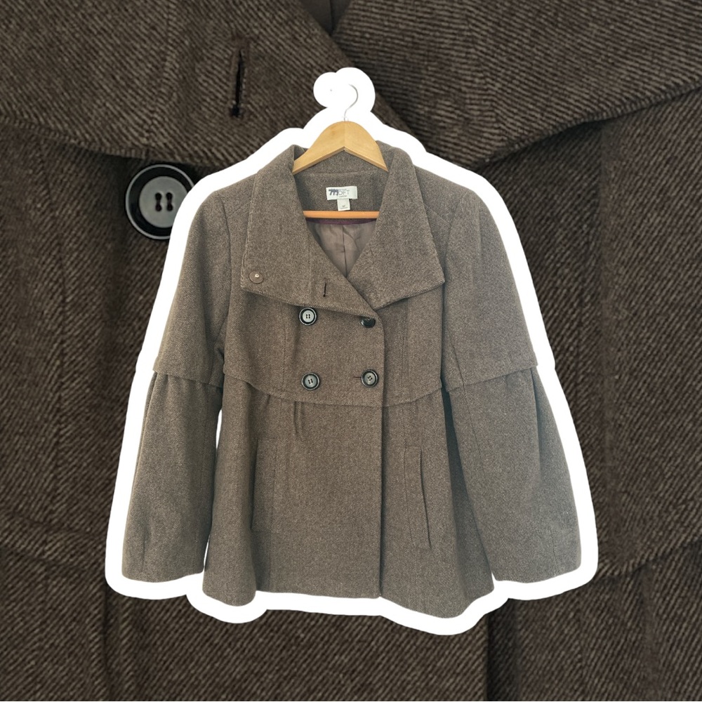 Ann Taylor Loft brown coat. Like new. Size 8 Petite.